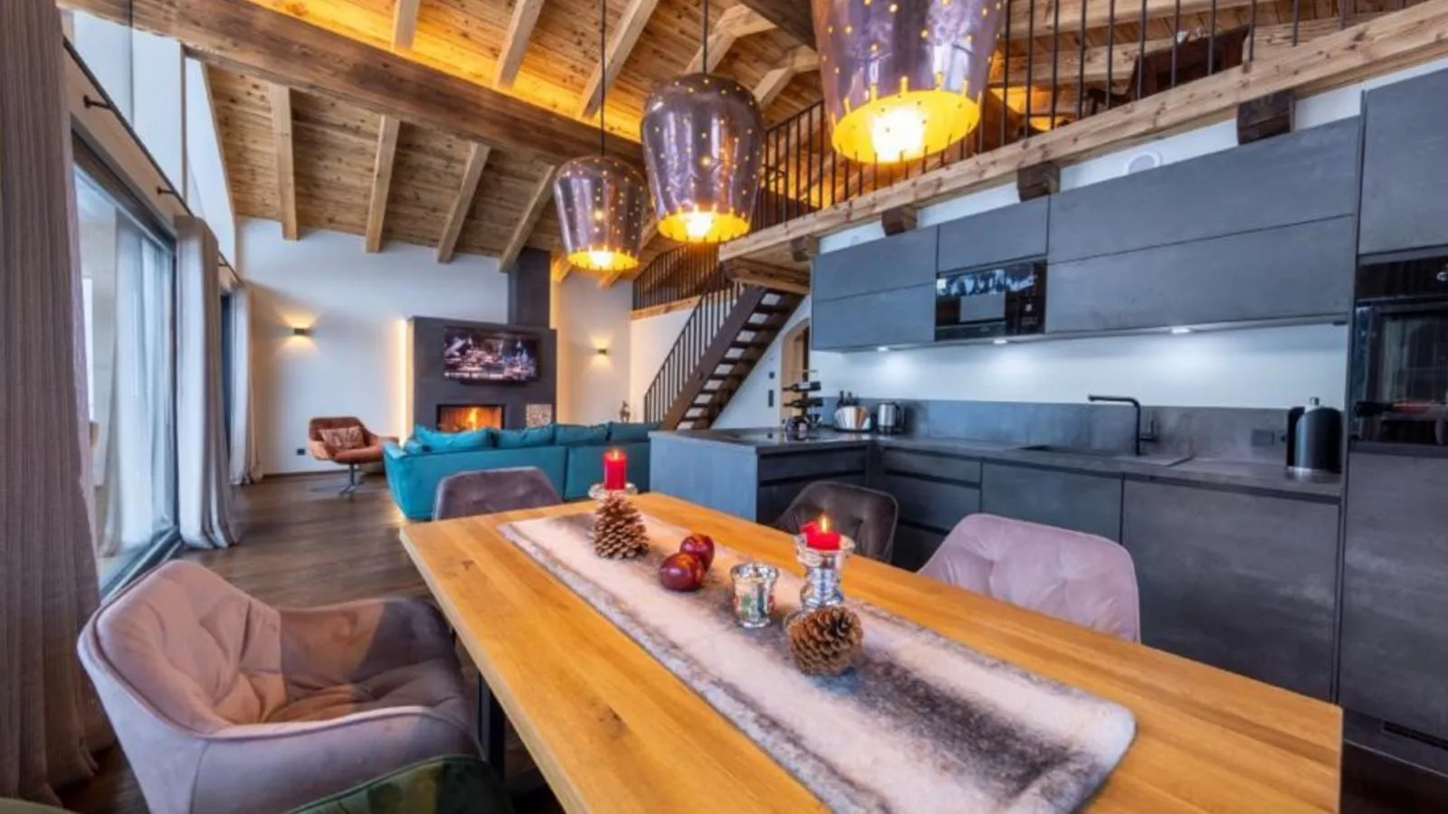 Mountain Hide-Away I-Eetkamer