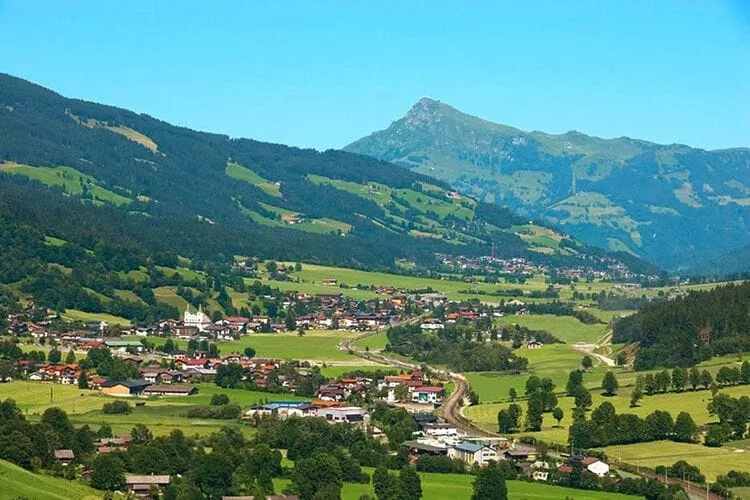 Haus Andrea Cäciel-Uitzicht zomer