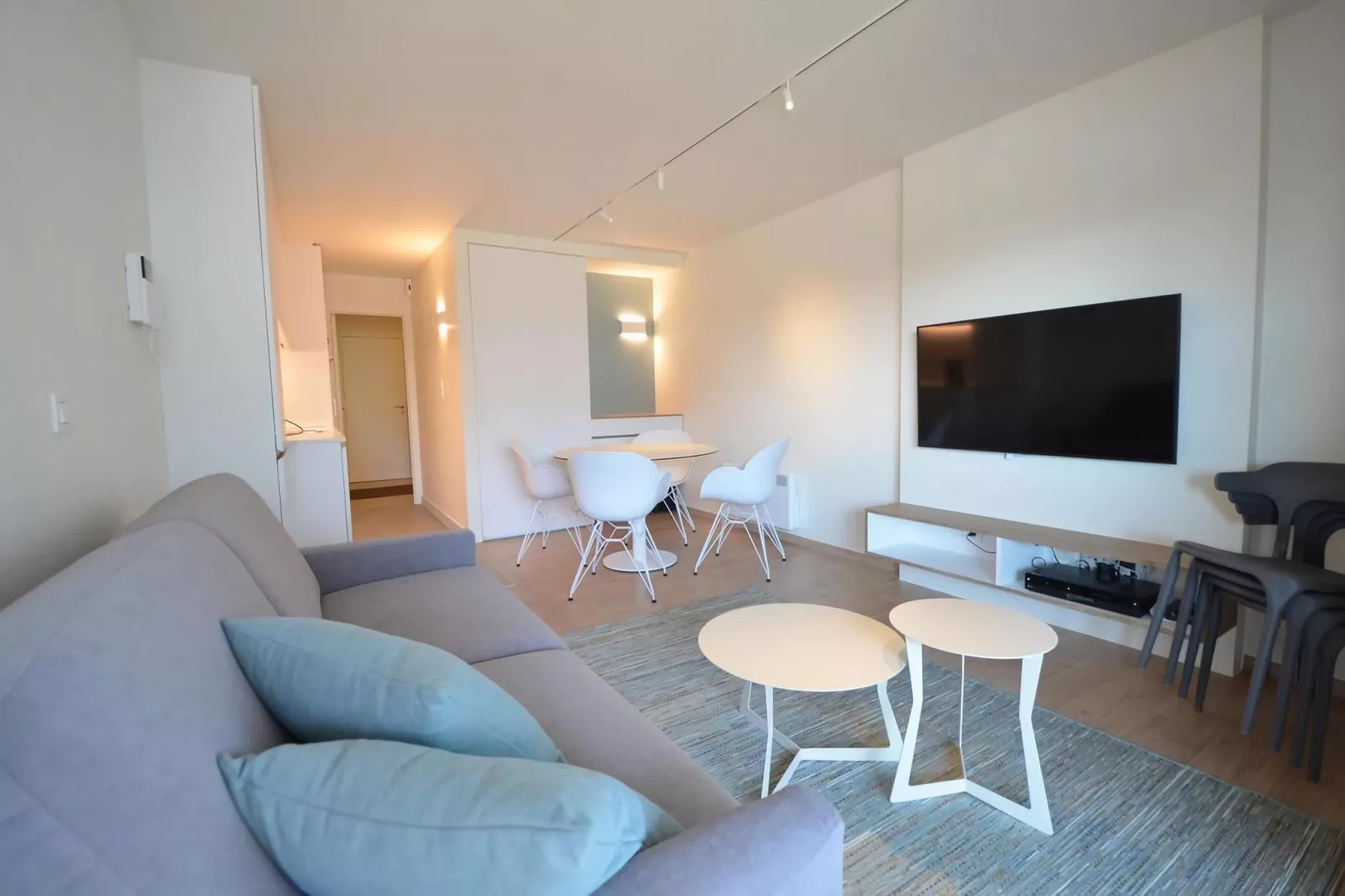 PLAZA H/0733-Woonkamer