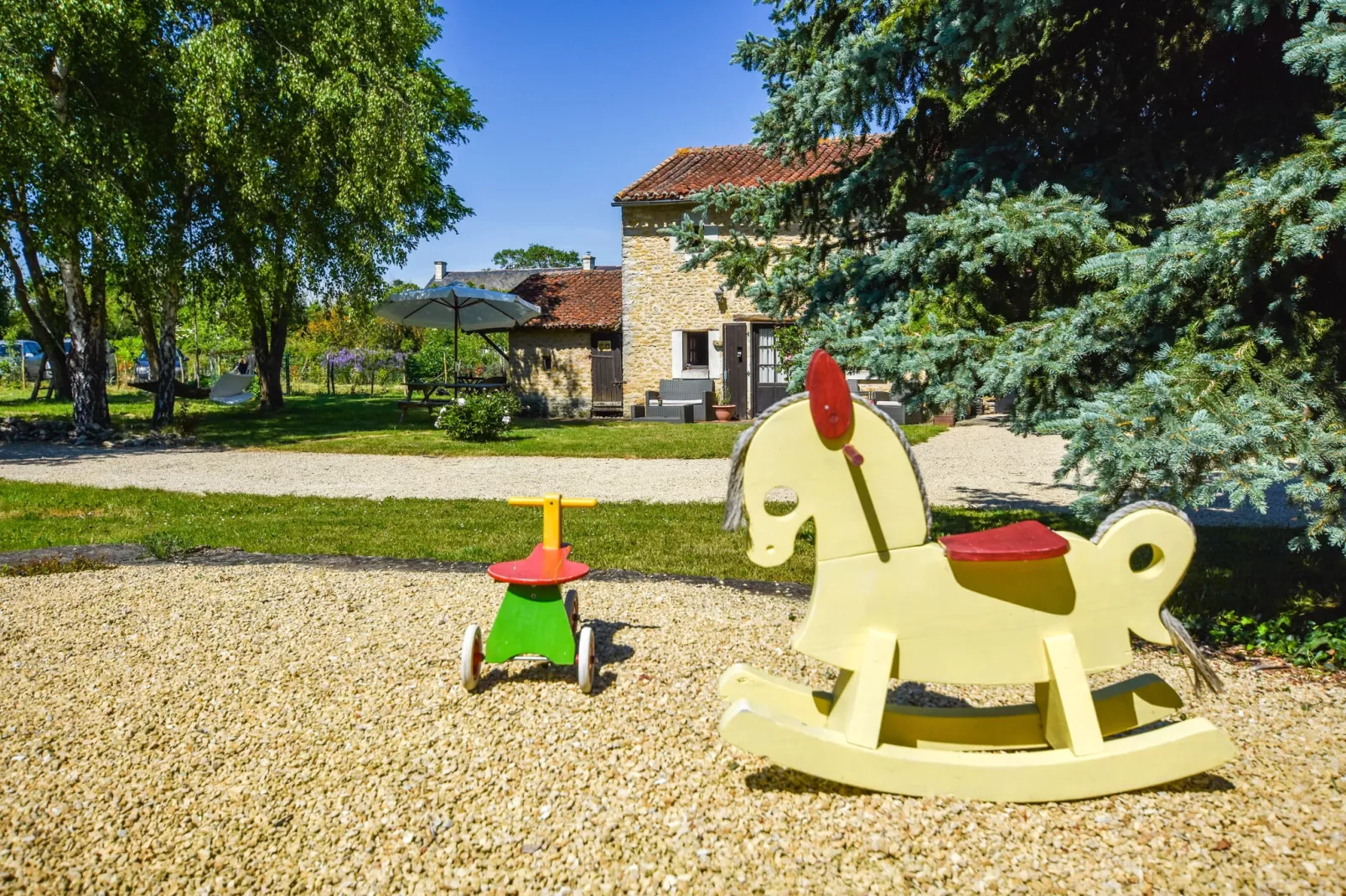 L'Atelier Mosaïque-Tuinen zomer