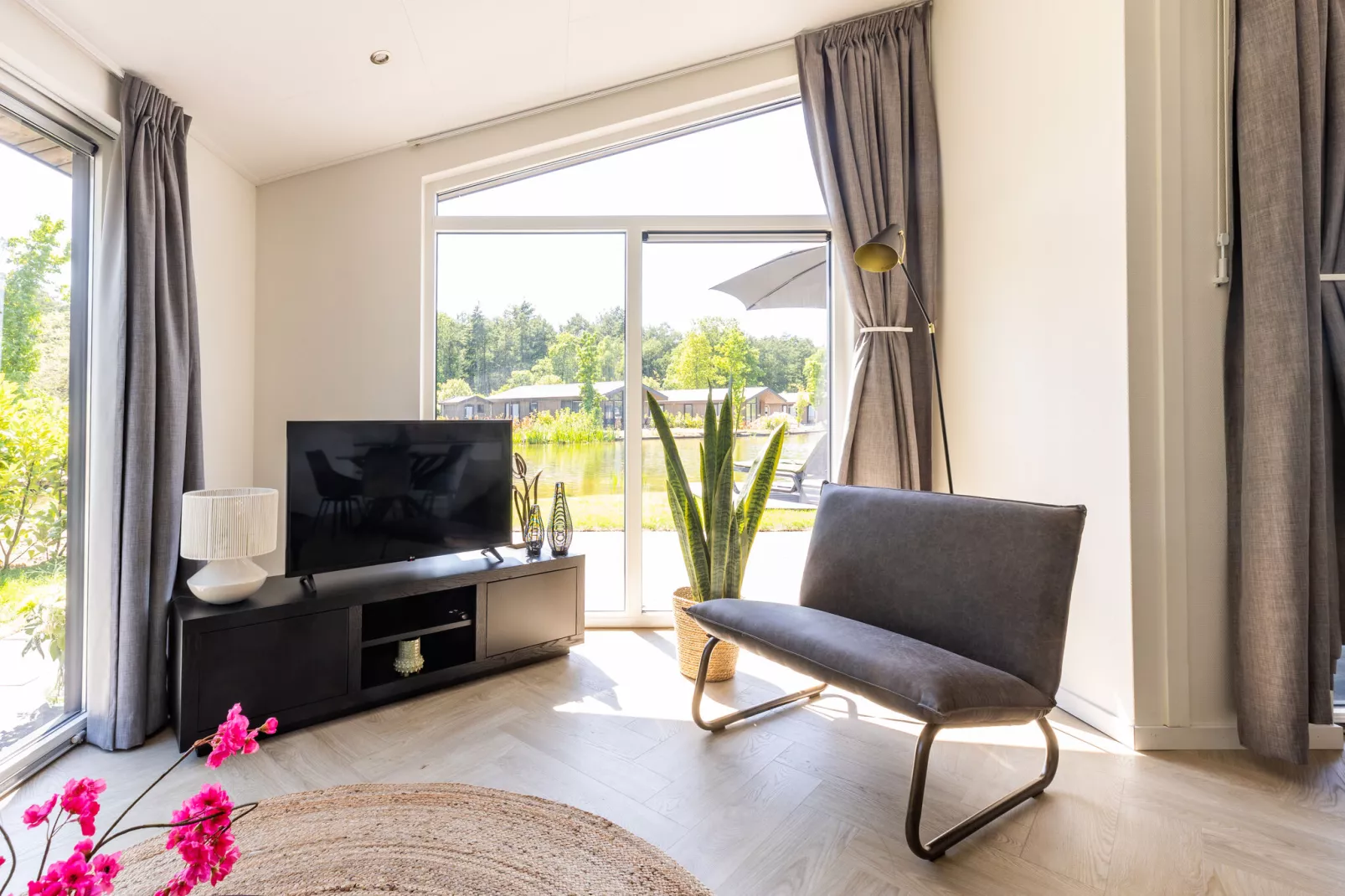 Vakantiepark Molenvelden 8-Woonkamer