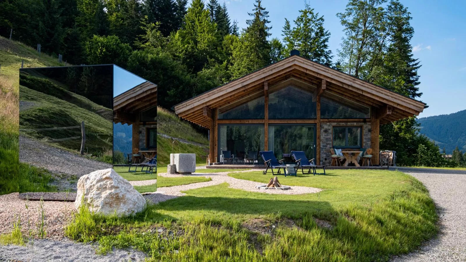 Mountain Hide-Away I-Buitenkant zomer