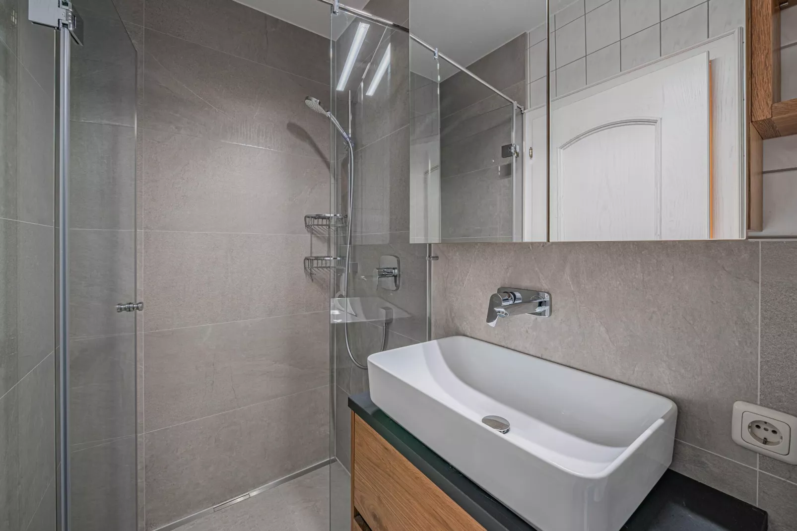 Haus Andrea Cäciel-Badkamer