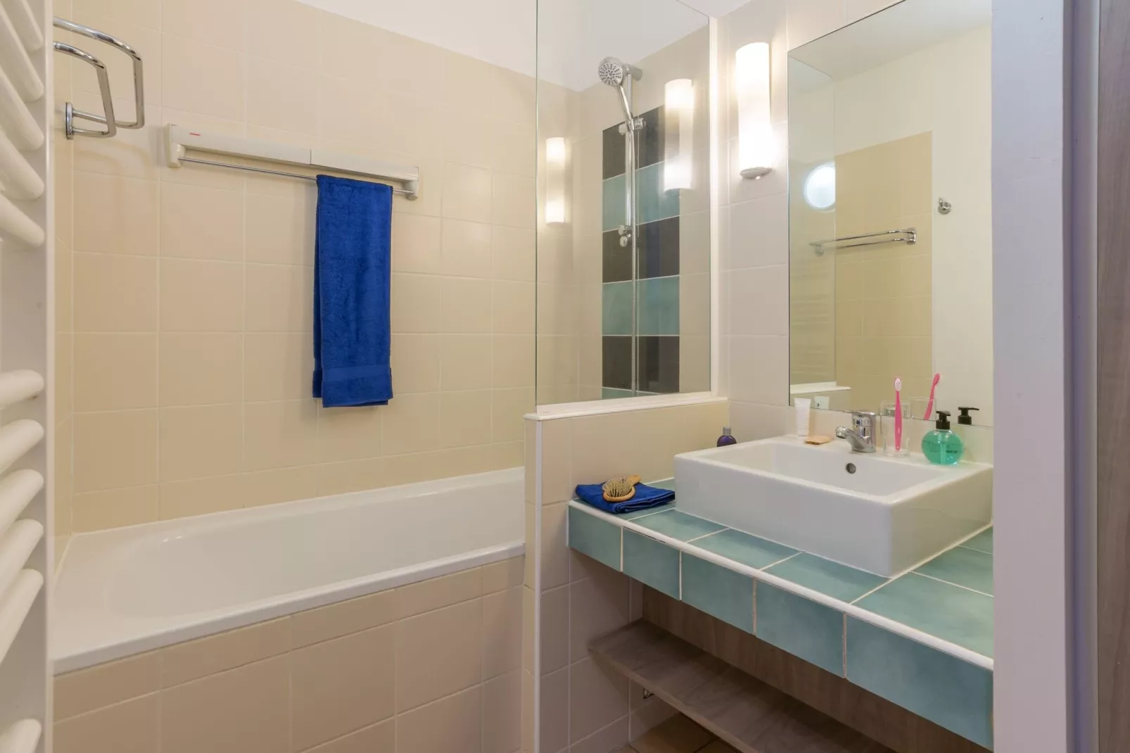 Residence L'Archipel Perros-Guirec - 25 Standard- Apt 5 p- 1 bedroom-Badkamer