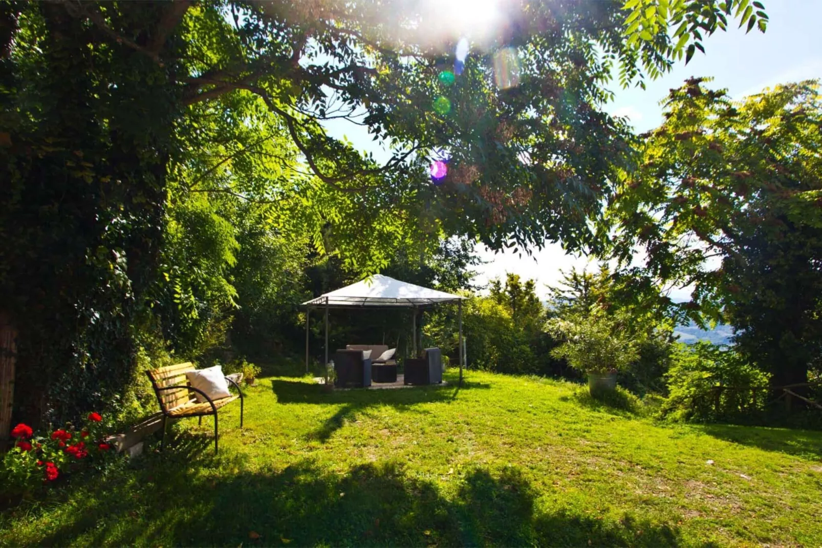 Il Conio Ginestra-Tuinen zomer