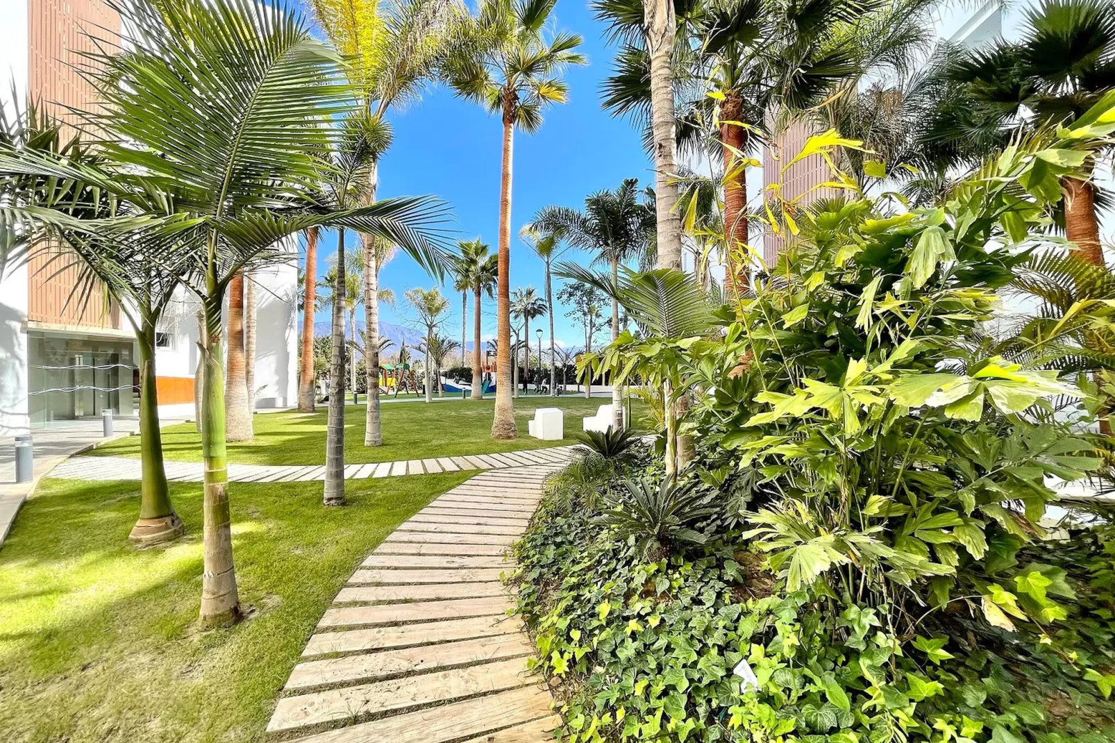 Apartamento Playa Granada Beach & Golf 22-Tuinen zomer