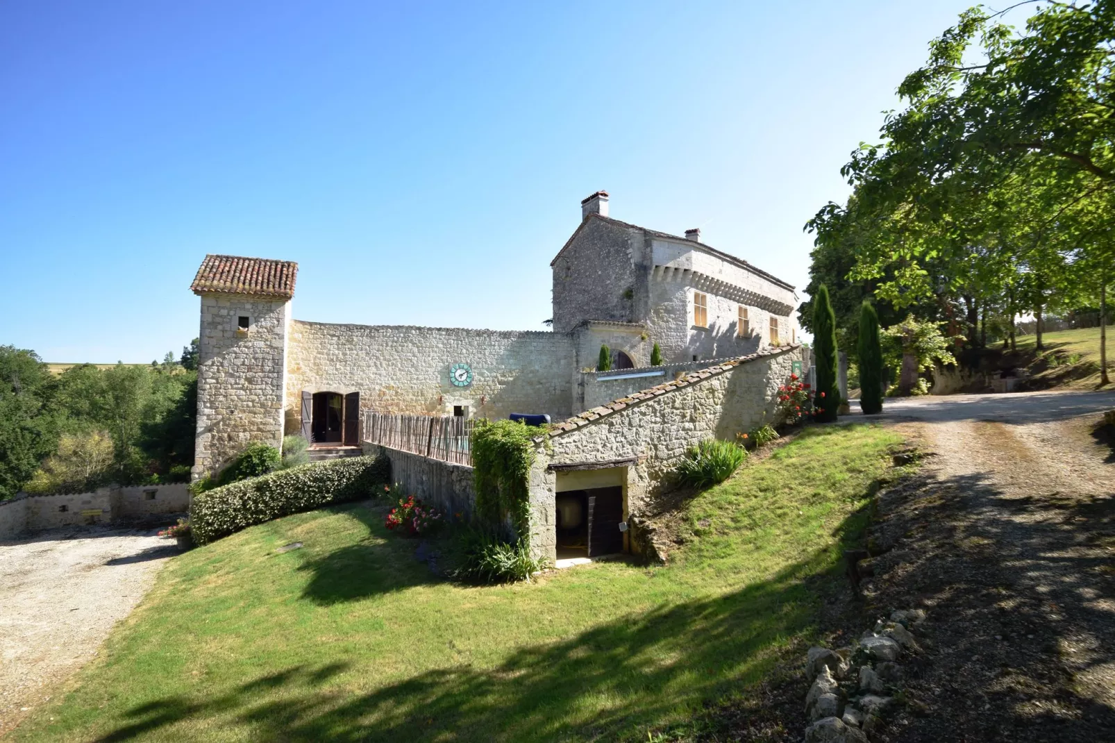 Chateau de plèneselve 12P-Buitenkant zomer