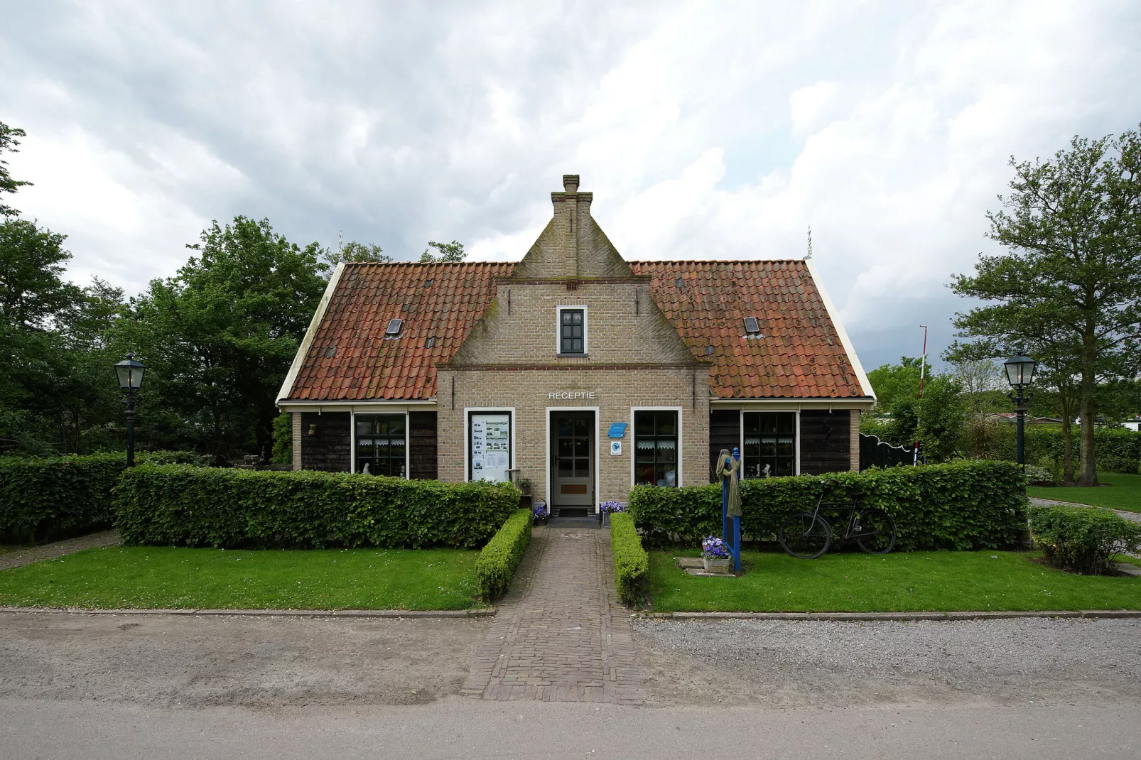 Comfortabel chalet met afwasmachine, vlakbij de Waddenzee-Gebieden zomer 1km