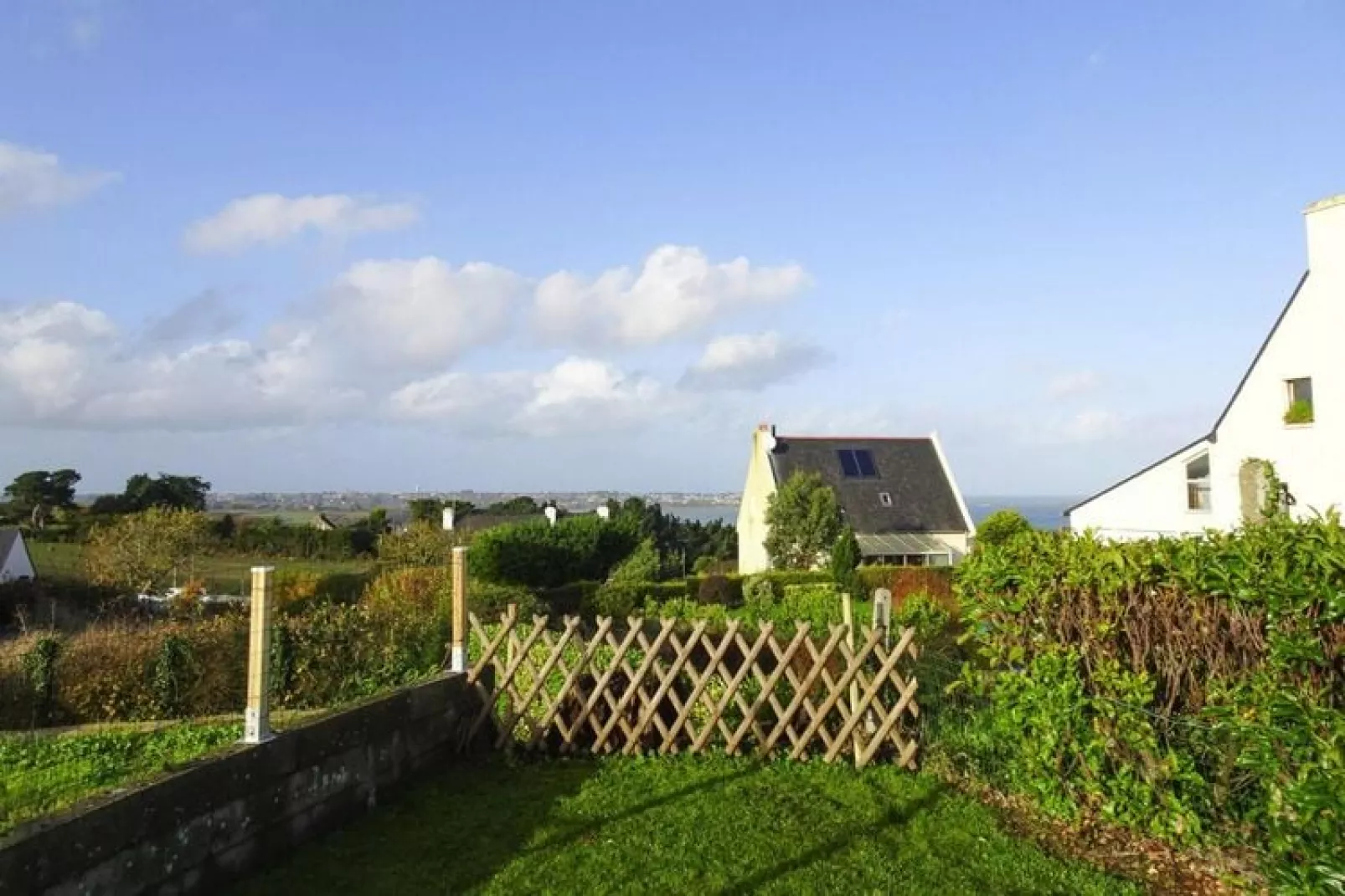 Terraced house with garden and sea view Paimpol-Uitzicht zomer