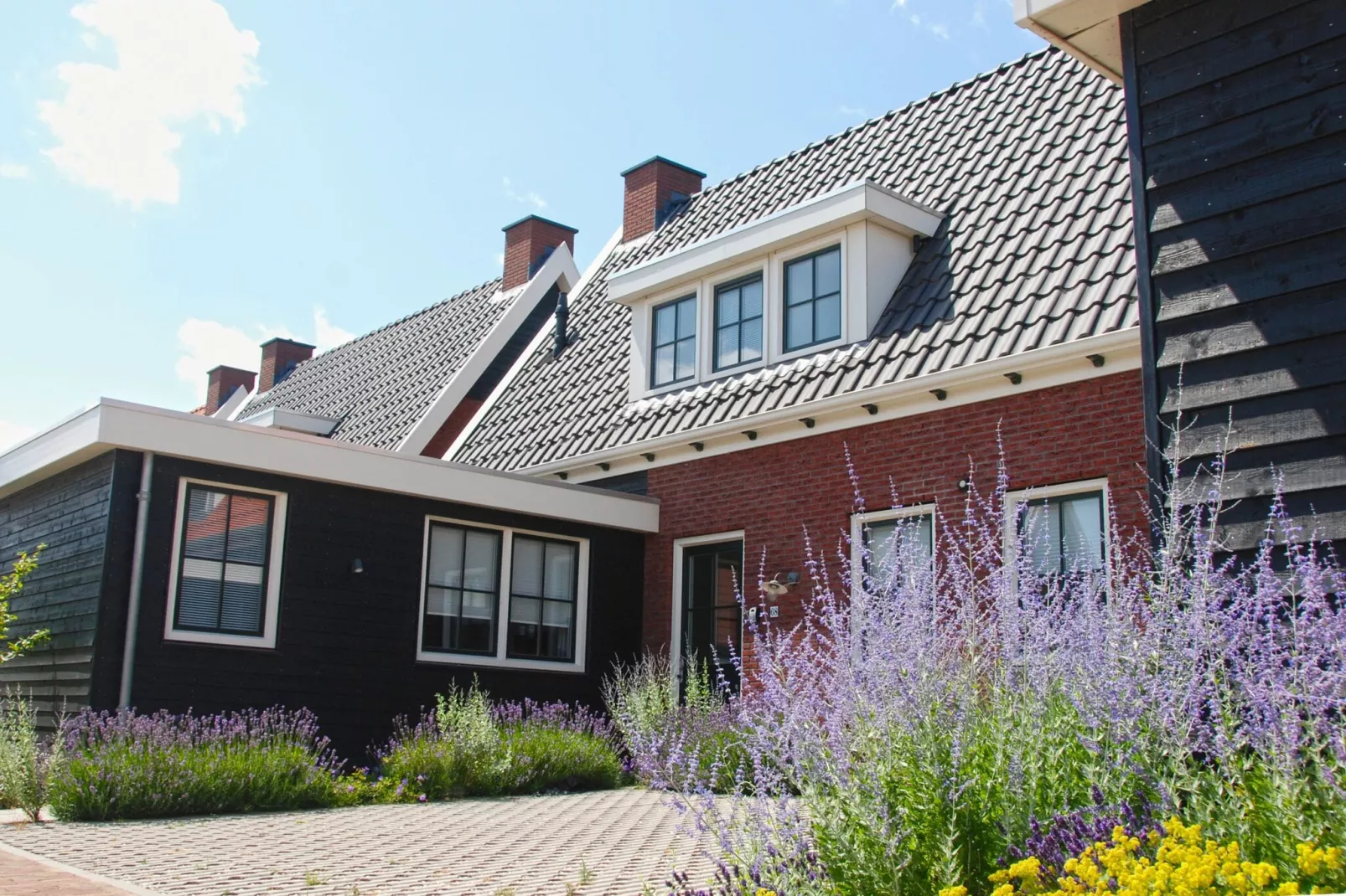 Charming Beveland Vrijstaand-Buitenkant zomer