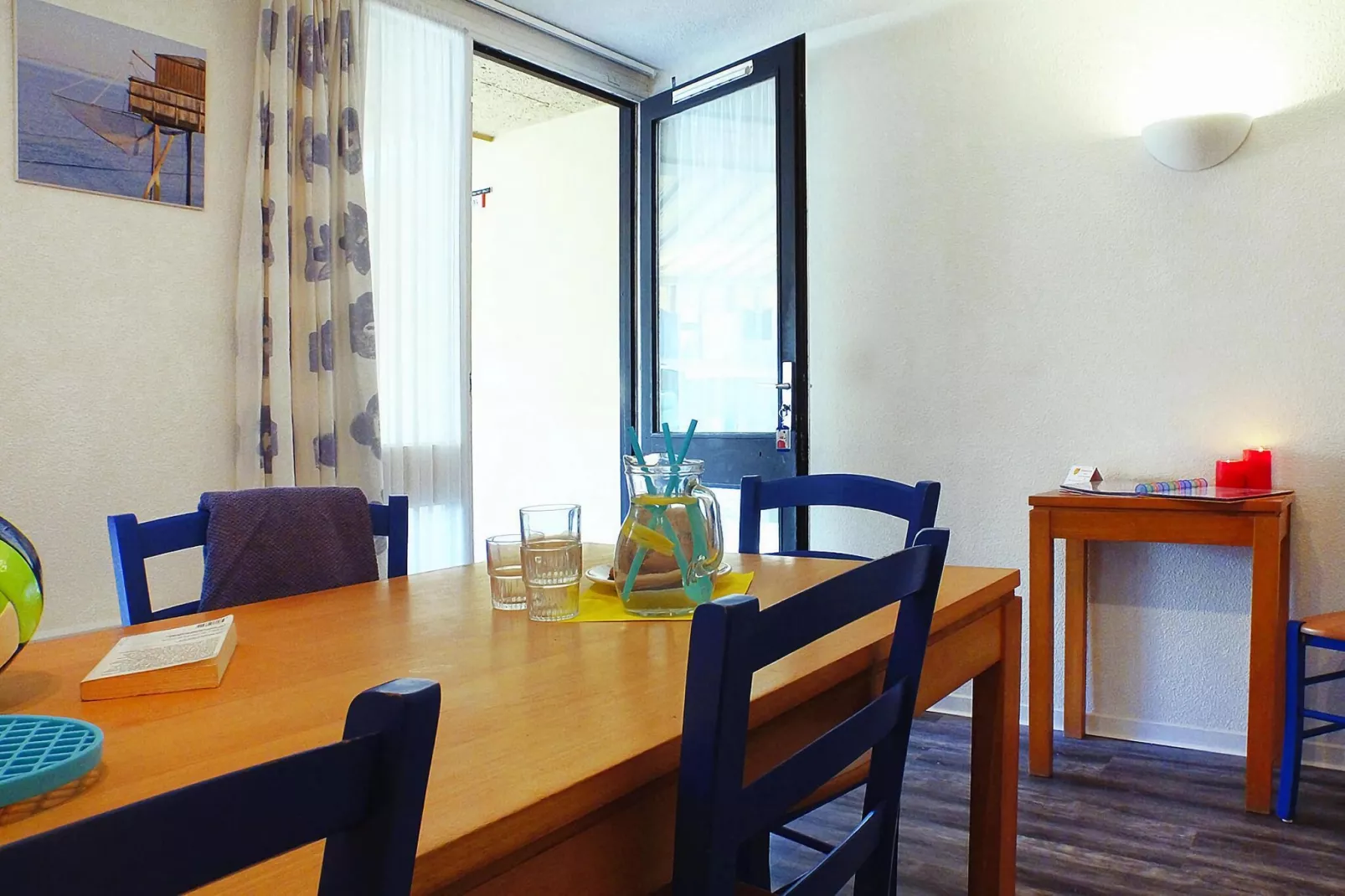 Holiday resort Soulac-sur-Mer Bordeaux Médoc - Soulac-sur-Mer // Gîte 3 pcs 5 pers et 1 bébé VUE MER-Eetkamer