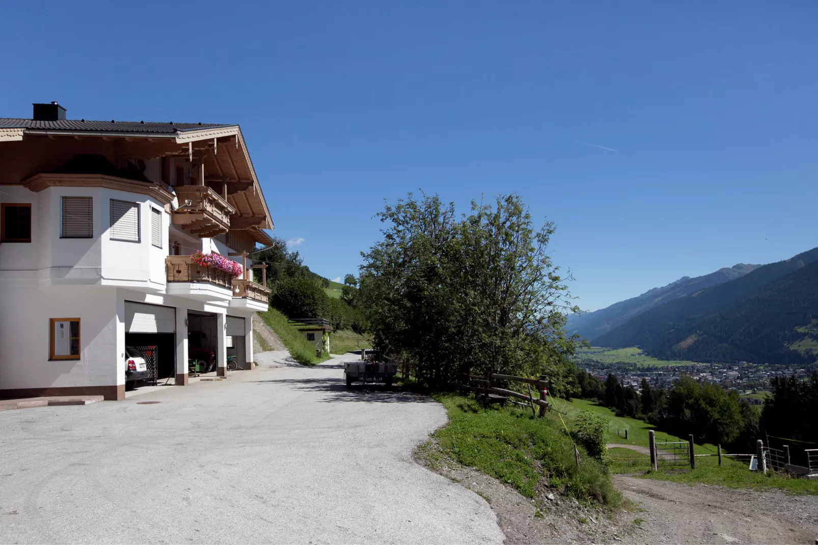 Schlossblick-Buitenkant zomer