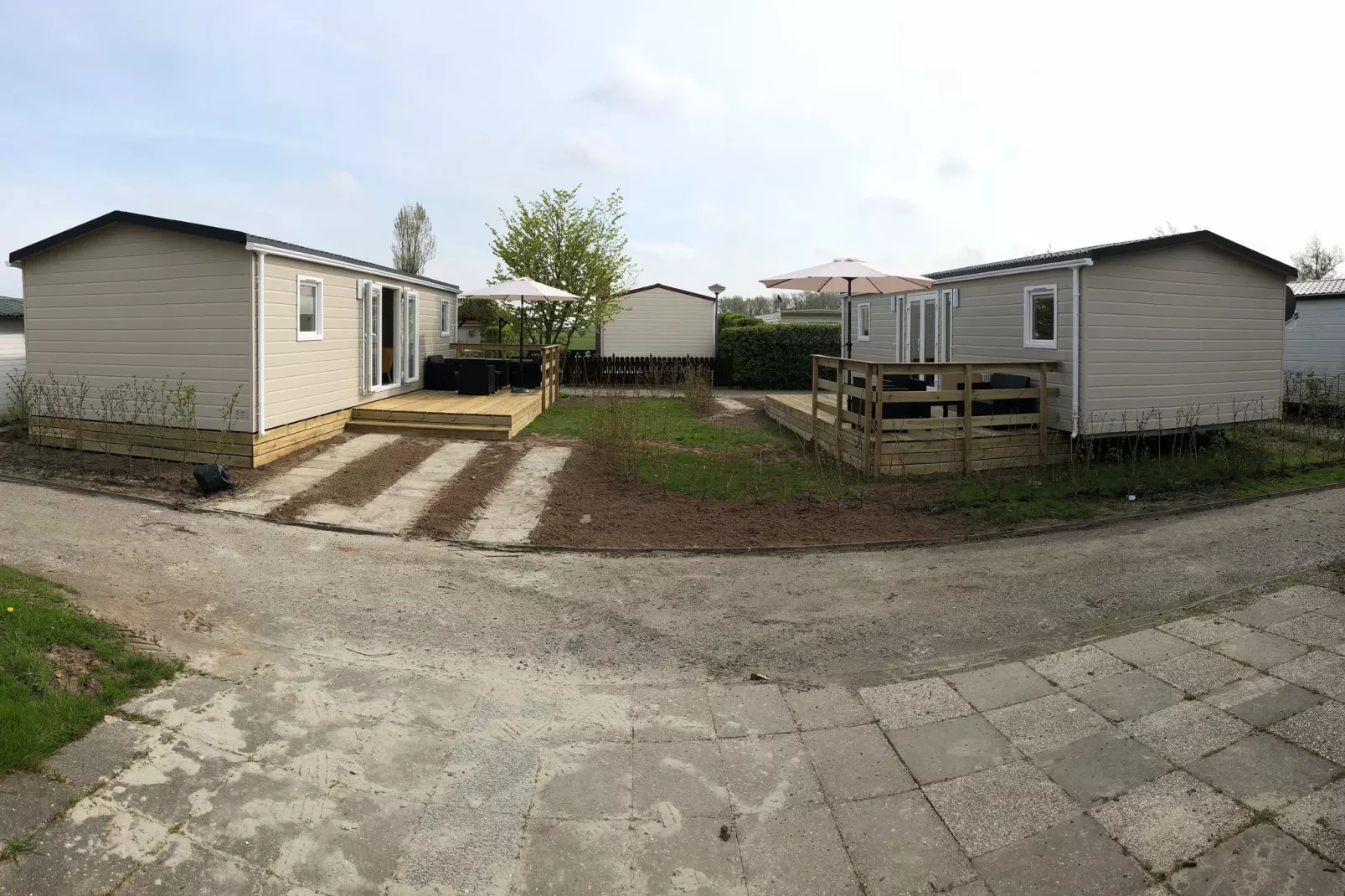 Recreatiepark Wiringherlant - Wiringher Chalet 26-Buitenkant zomer