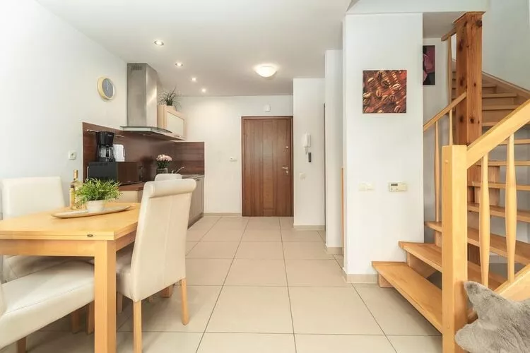 Apartament 2-poziomowy Bałtycka Rewal-Woonkamer