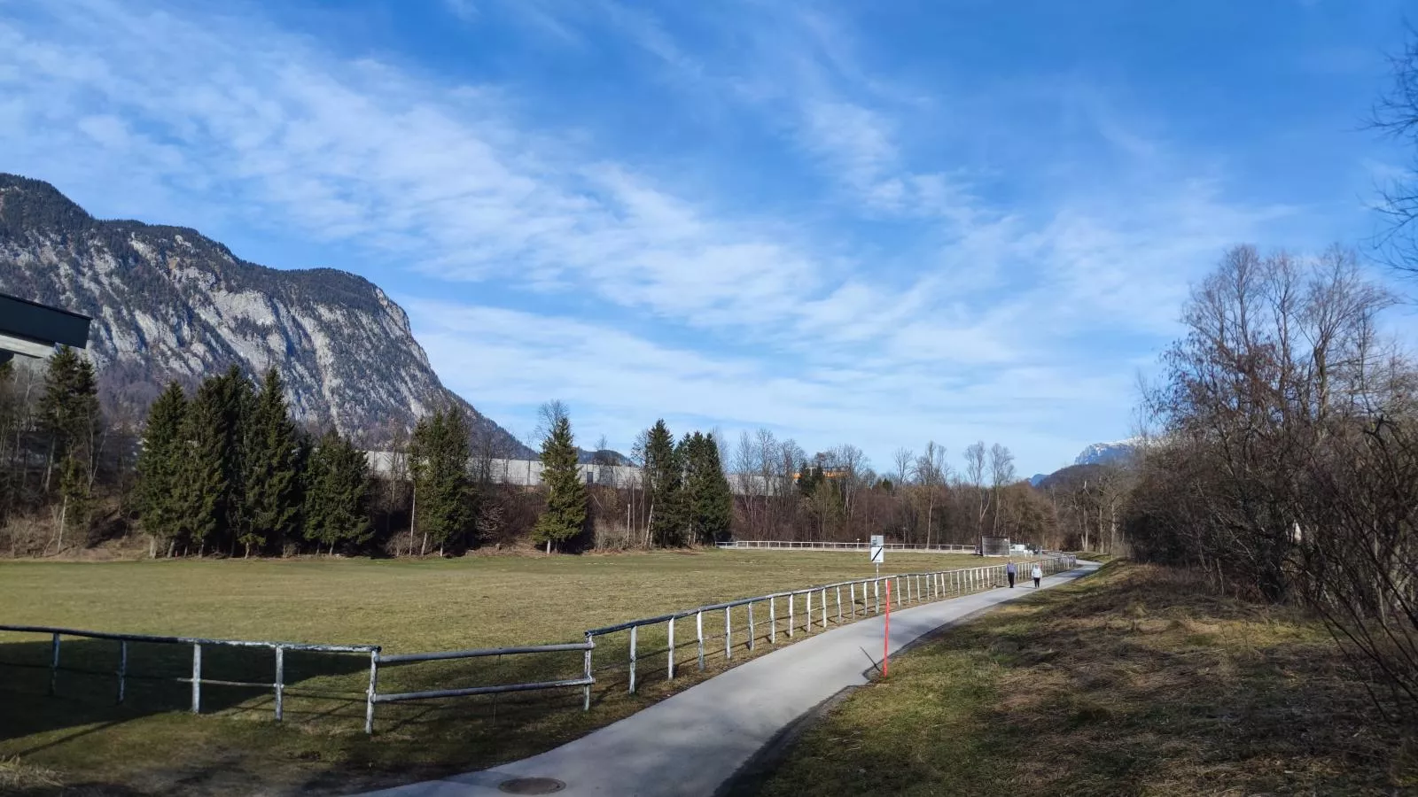 Am Inn Fluss-Gebied winter 1km