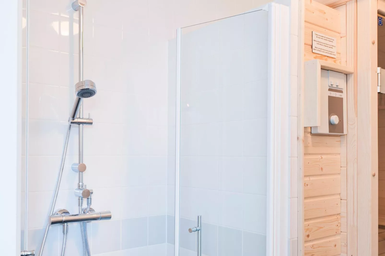 Grand Tolve Wellness de luxe met sauna buitenspa en sloep-Badkamer
