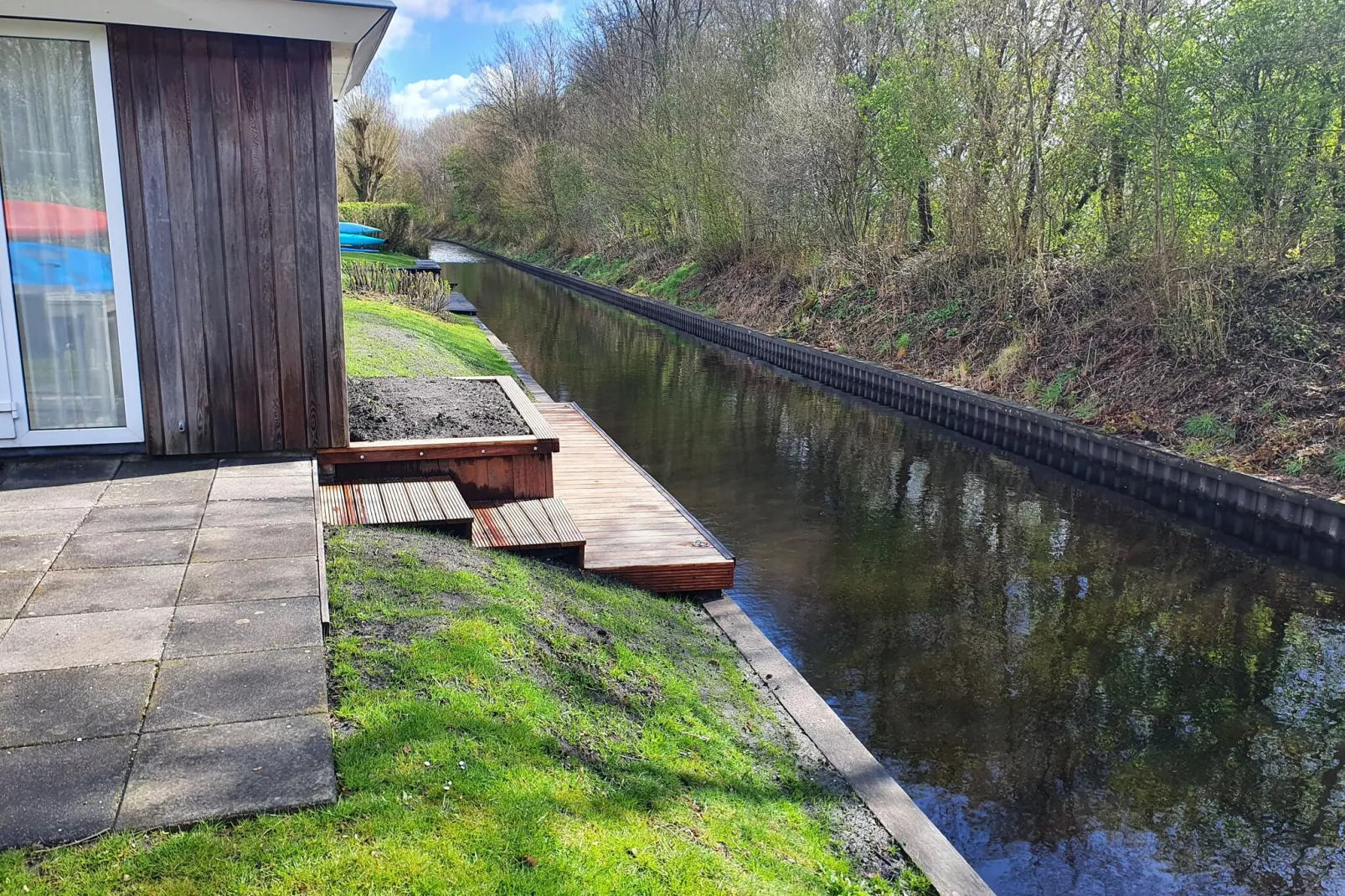 Grand Tolve Wellness de luxe met sauna buitenspa en sloep-Tuinen zomer