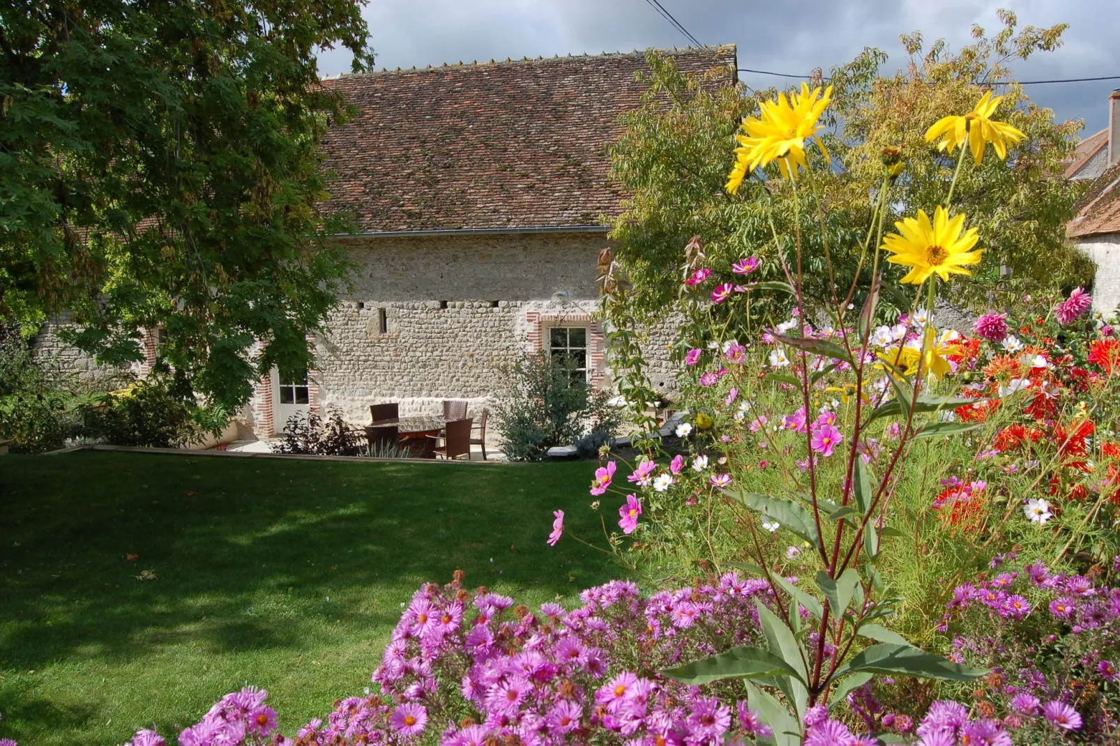 Maison de vacances - CHILLEURS-AUX-BOIS-Terrasbalkon