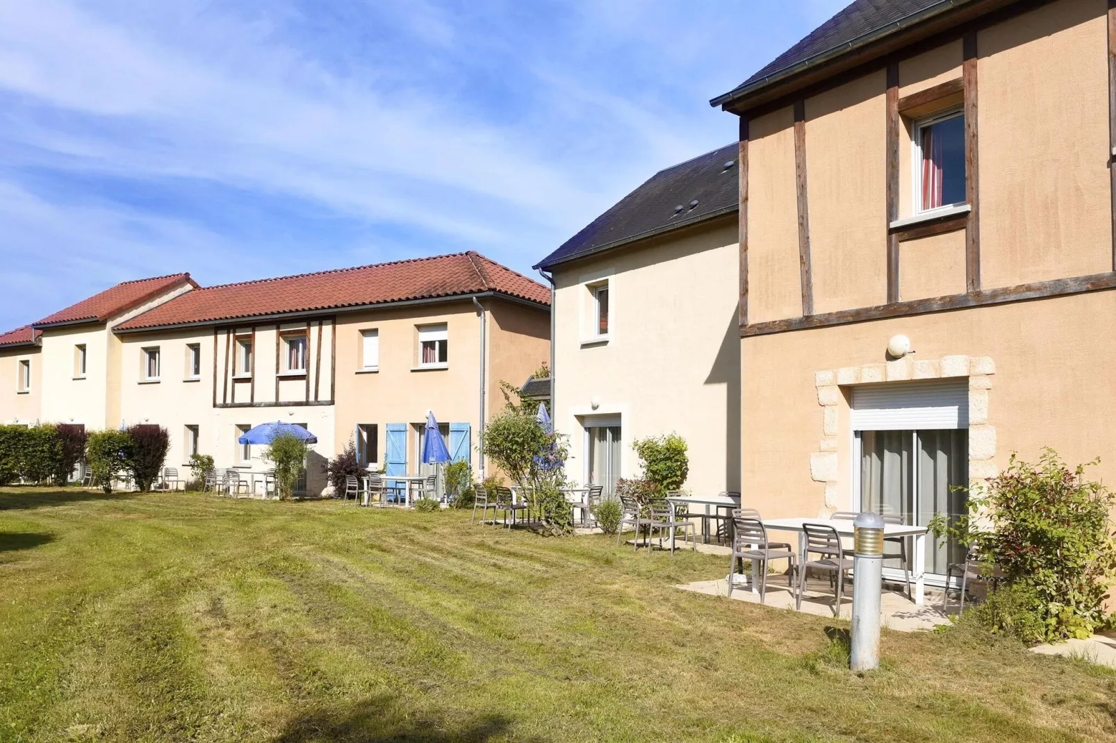 Résidence Le Hameau du Moulin 3-Buitenkant zomer