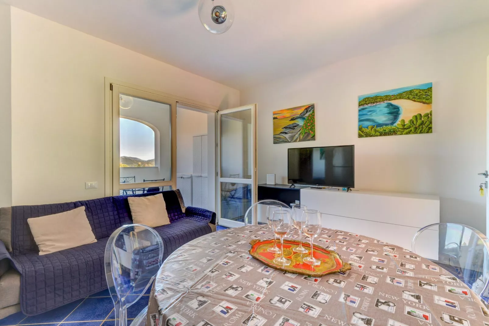 RES "I CASTAGNI" APPARTAMENTO  TRILOCALE LA CHICCA con Vista Mare-Woonkamer
