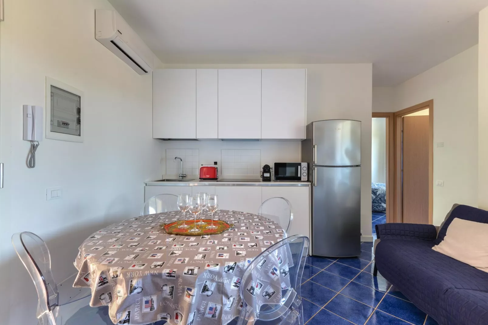 RES "I CASTAGNI" APPARTAMENTO  TRILOCALE LA CHICCA con Vista Mare-Eetkamer
