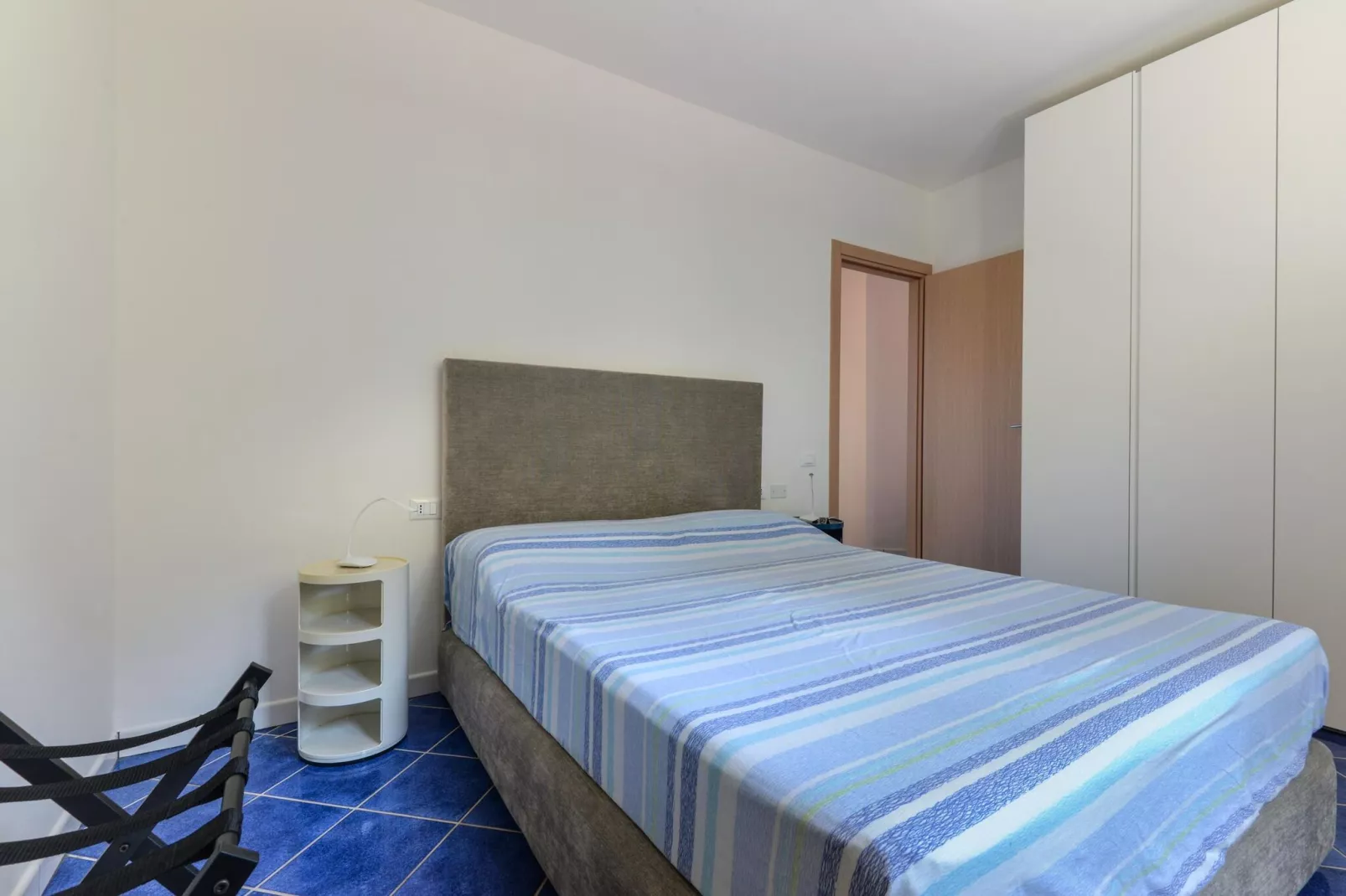 RES "I CASTAGNI" APPARTAMENTO  TRILOCALE LA CHICCA con Vista Mare
