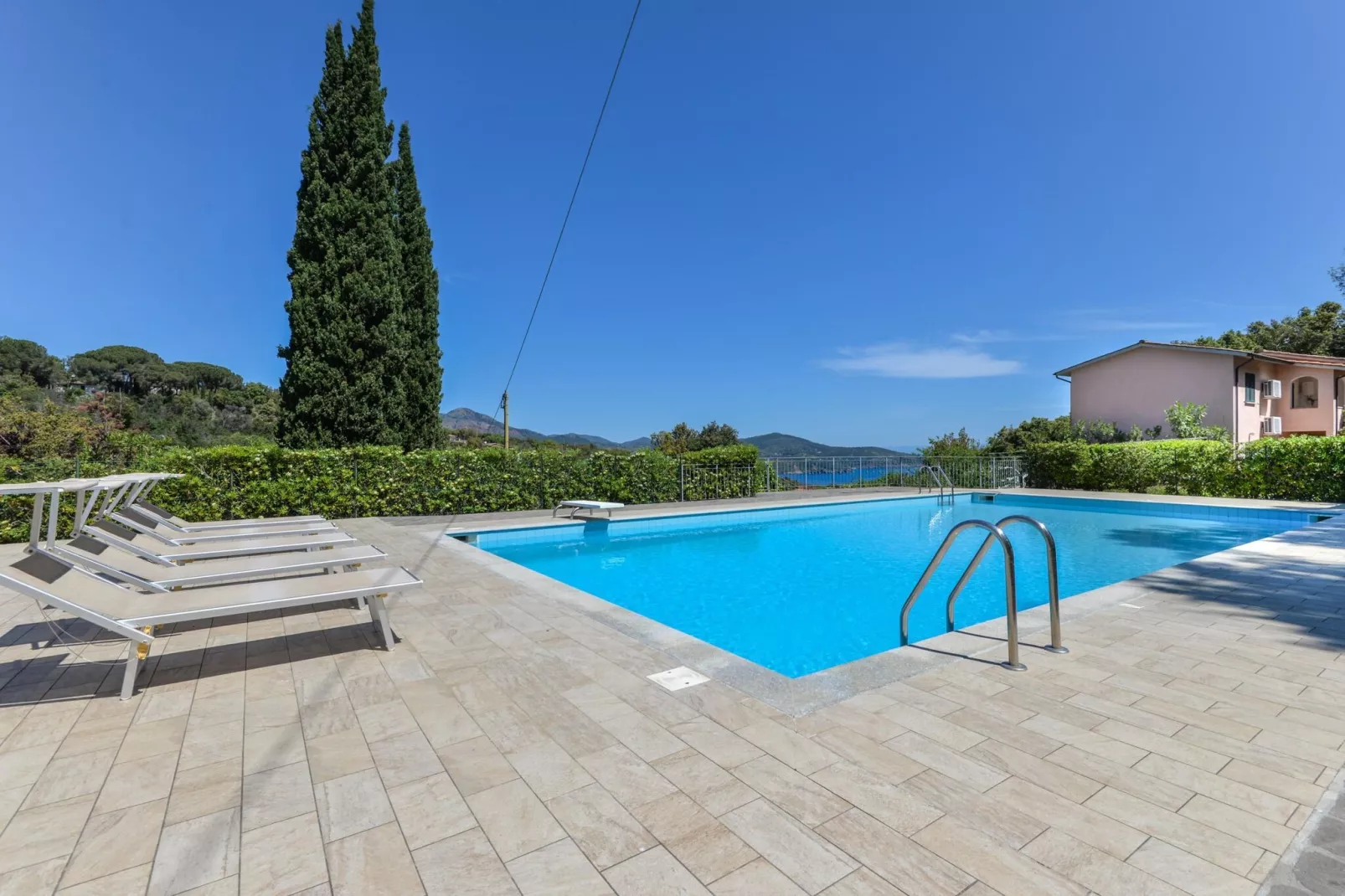RES "I CASTAGNI" APPARTAMENTO  TRILOCALE LA CHICCA con Vista Mare-Zwembad
