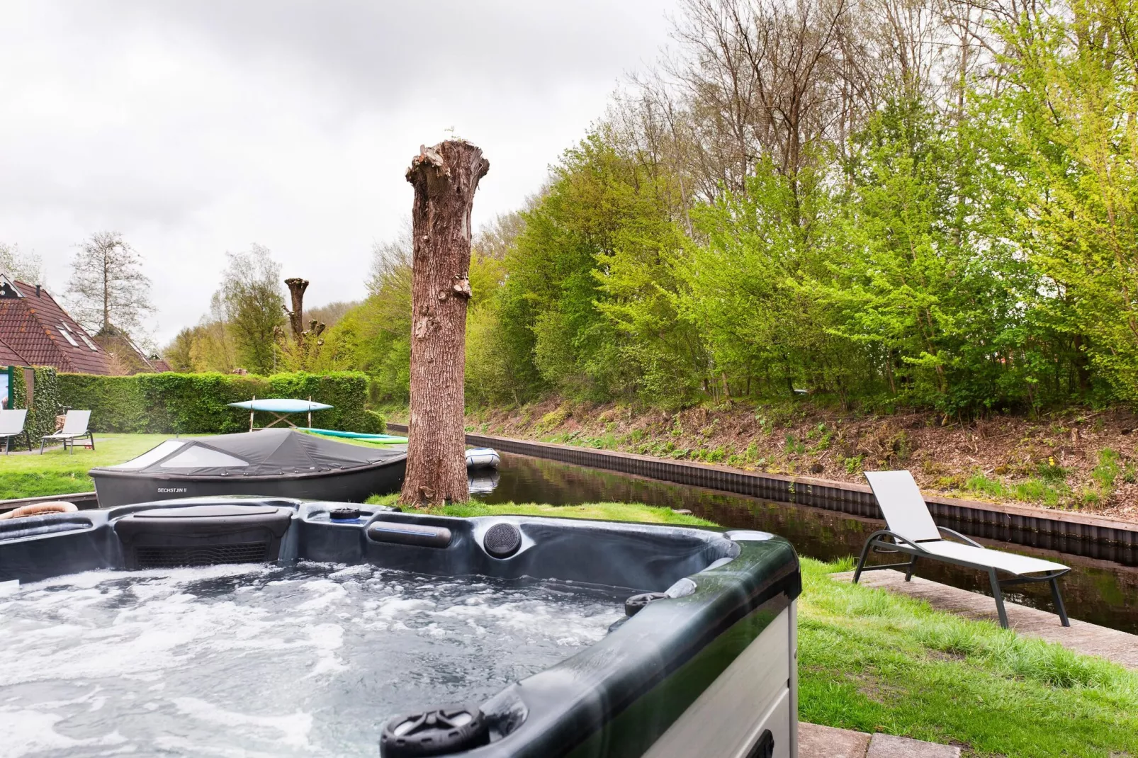 Fisker Wellness de Luxe VIP met sloep en buitenspa / 6 pers