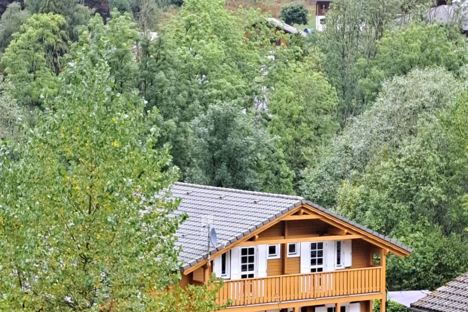 Chalet Le Passe-Temps-Buitenkant zomer