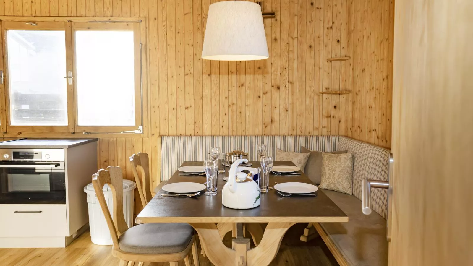 Blick ins Inntal-Eetkamer
