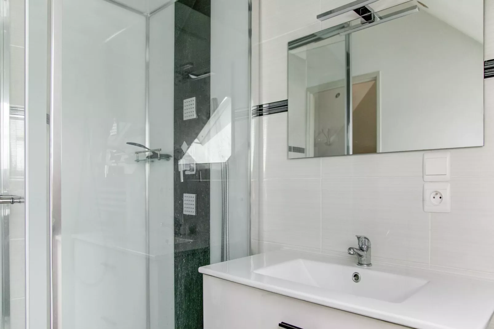 Gezellig vakantiehuis met tuin-Badkamer