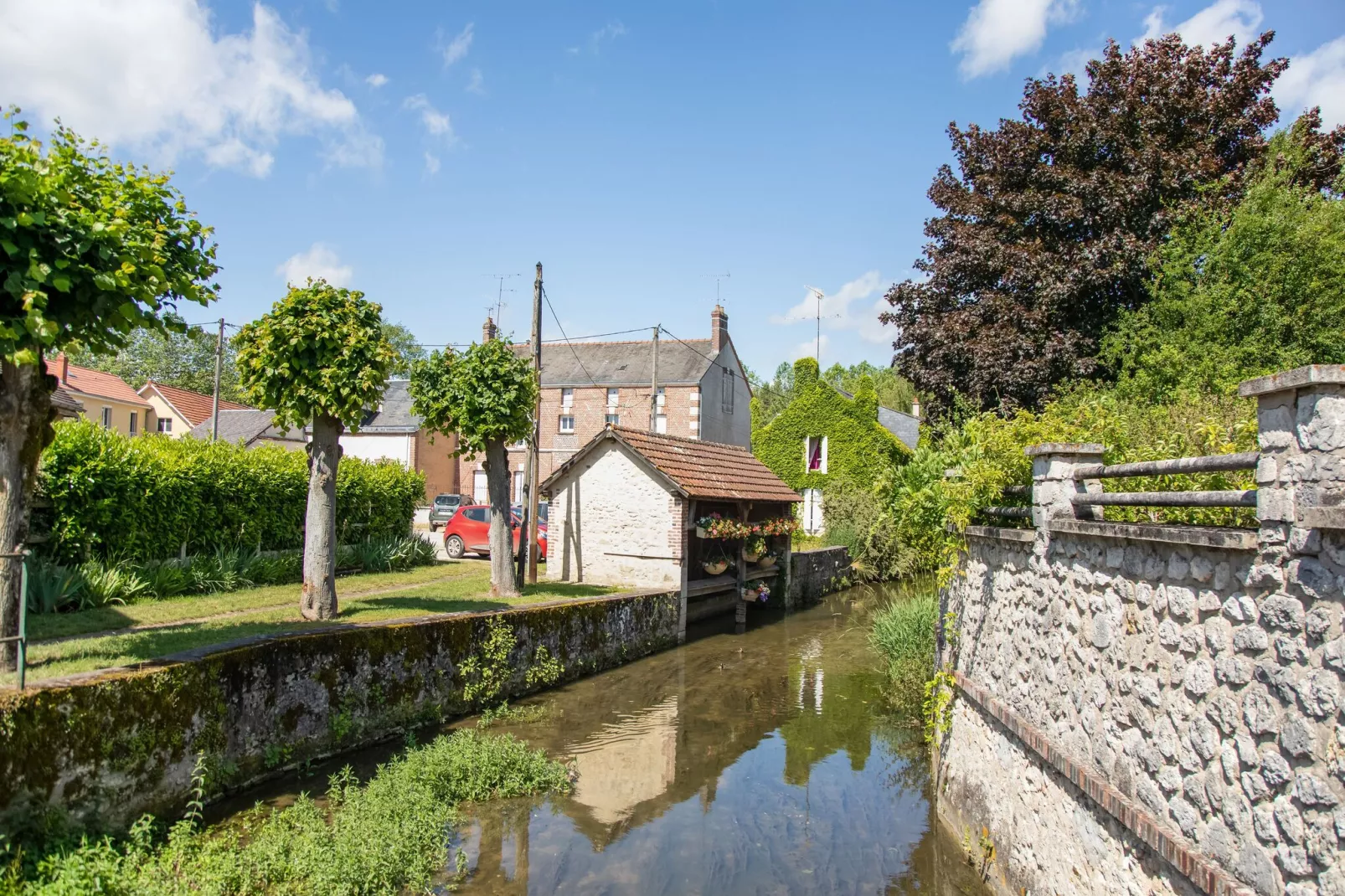Fijn vakantiehuis in Châtillon-Coligny bij Canal de Briare-Gebieden zomer 1km
