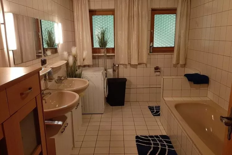 Ferienhaus Piller 2 Personen-Badkamer