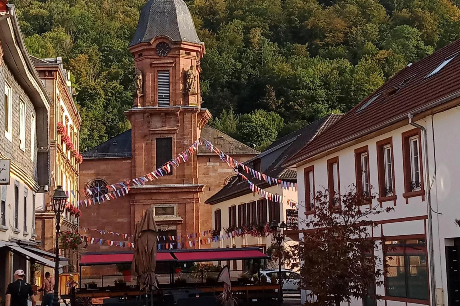 Ferienhaus mit eigener Bar am Bach in Saint Quirin-Gebieden zomer 20km