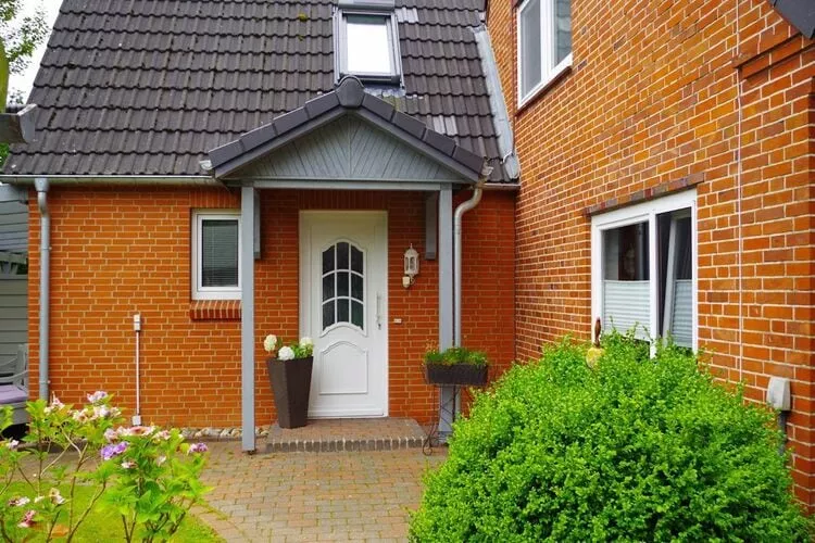 Niebüll-Ferienhaus Seebrise-Buitenkant zomer