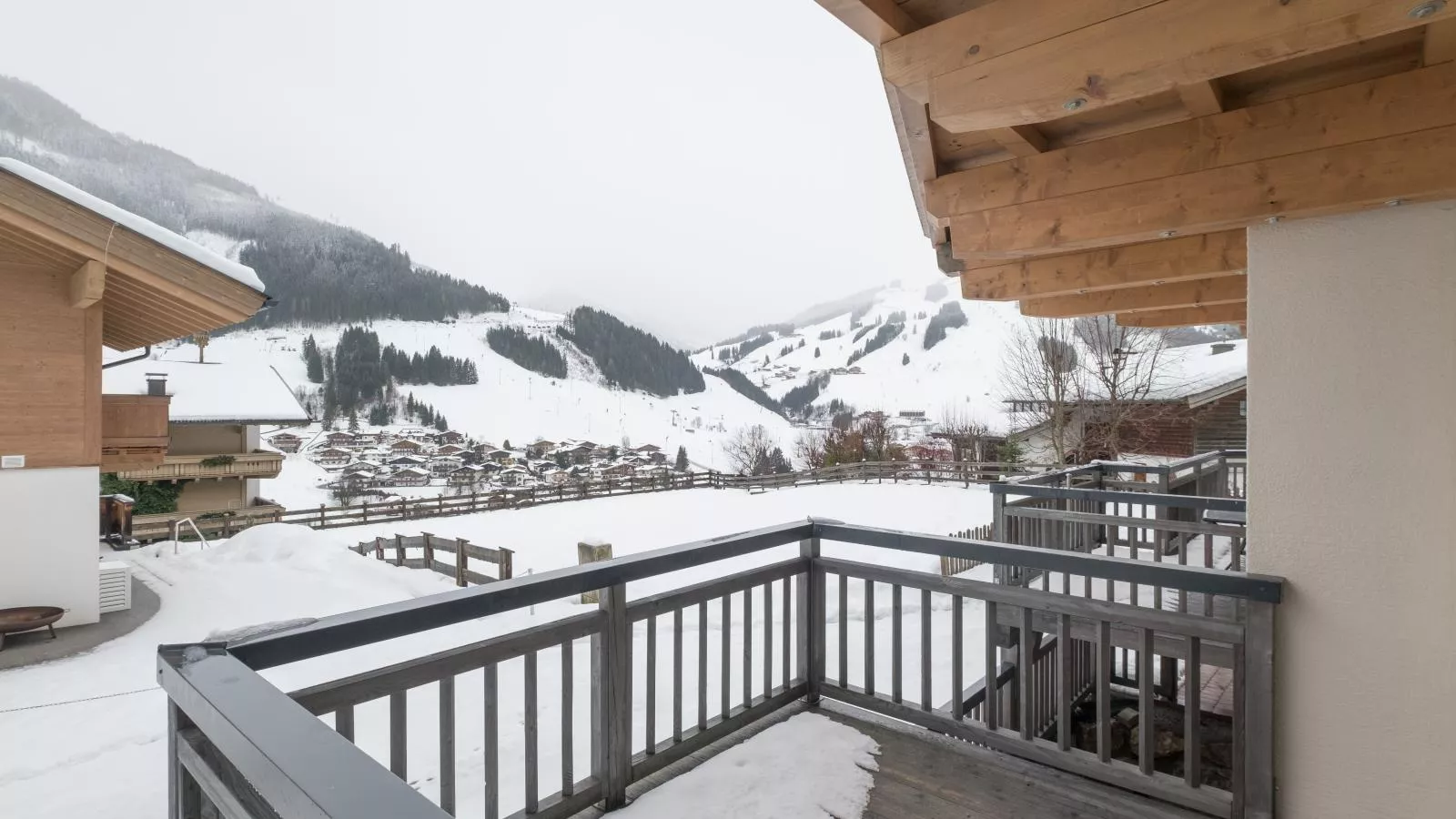Panoramablick Ski in - Ski out-Uitzicht winter