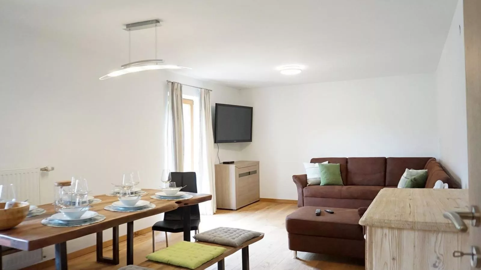 Kraftplatz am Litzlhof Large-Eetkamer