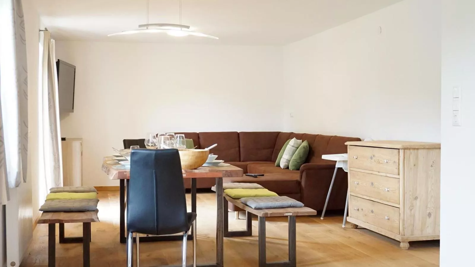 Kraftplatz am Litzlhof Large-Eetkamer