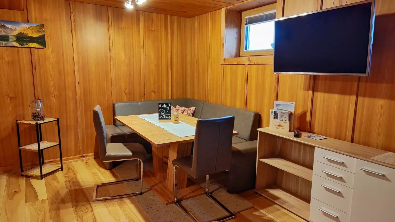 Kraftplatz am Litzlhof Large-Eetkamer