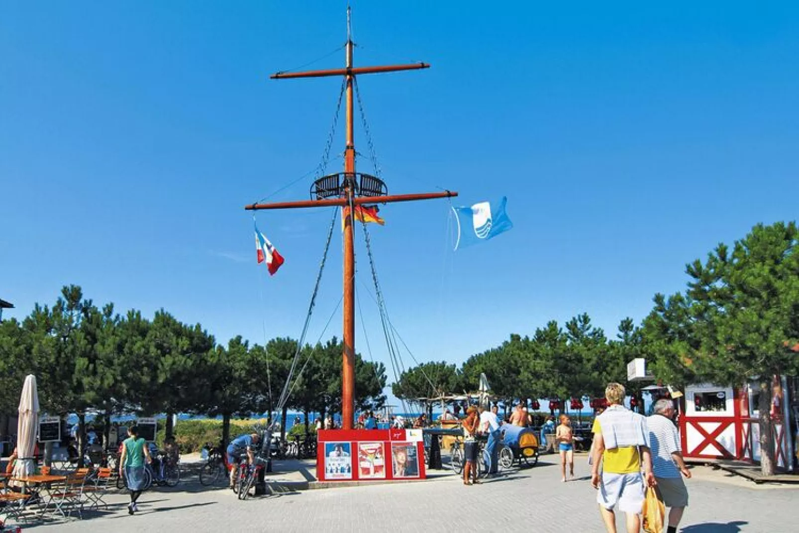 Doppelhaus Zingst-Zierenberg Neue Reihe 19 d-Buitenkant zomer