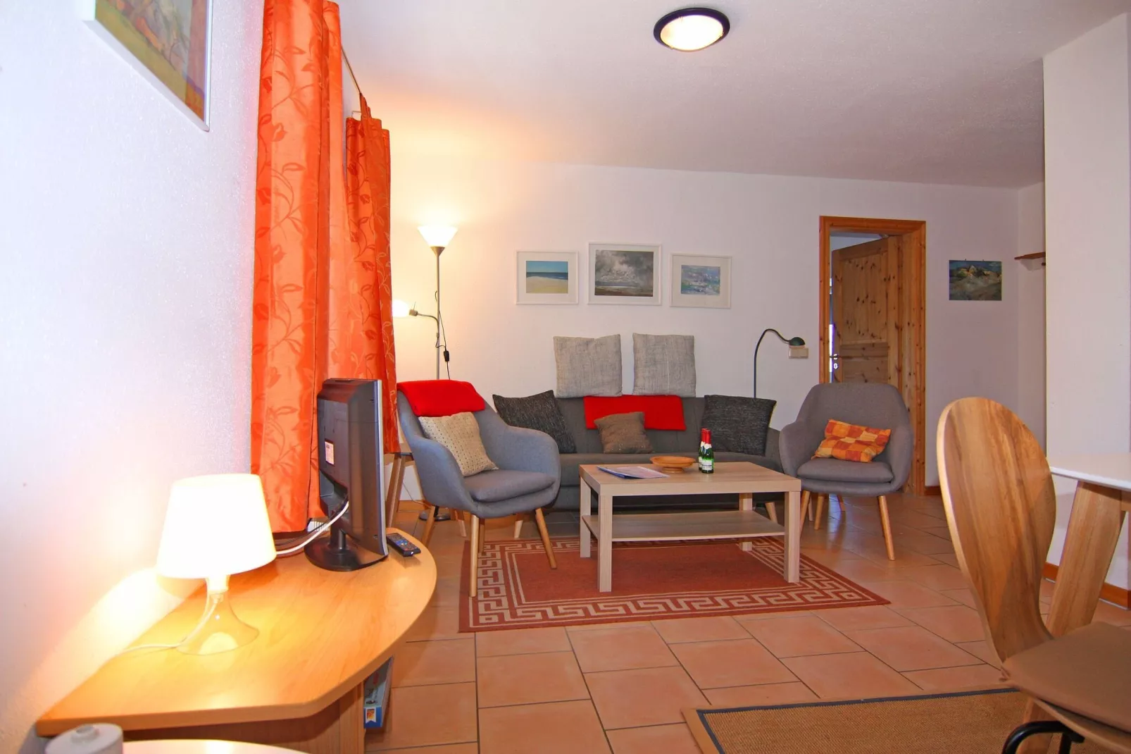 Appartementhaus Kranichblick Breege-Woonkamer