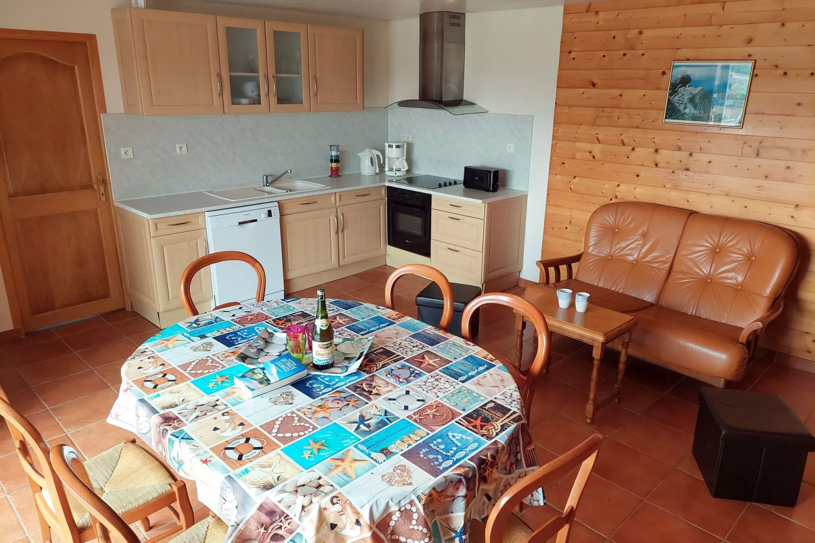 Steinhaus in Strandnähe Cléder-Eetkamer