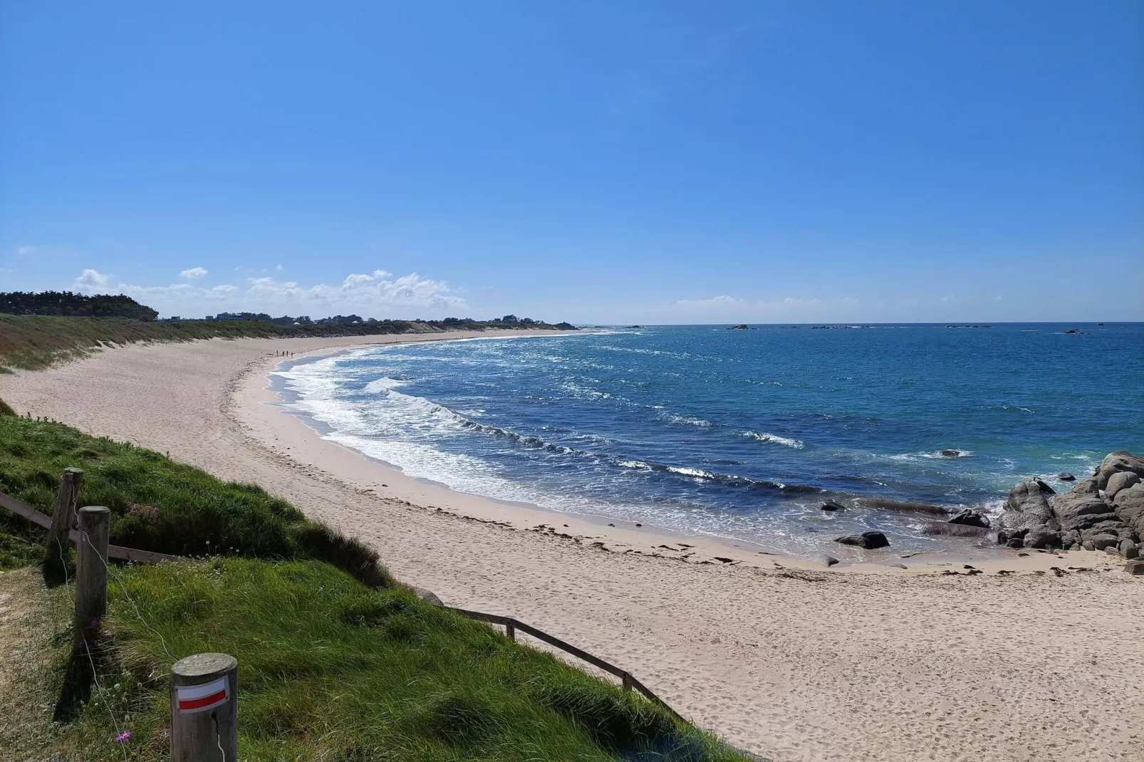 Steinhaus in Strandnähe Cléder-Gebieden zomer 1km