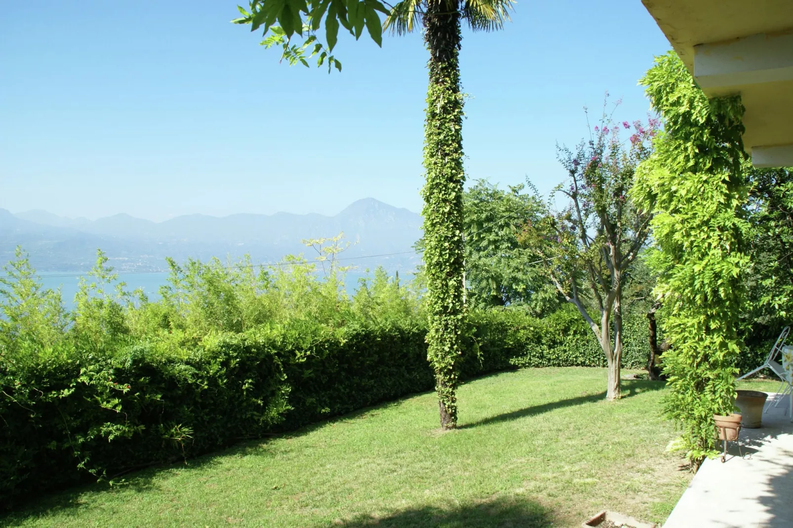 Villa Vista Garda-Tuinen zomer
