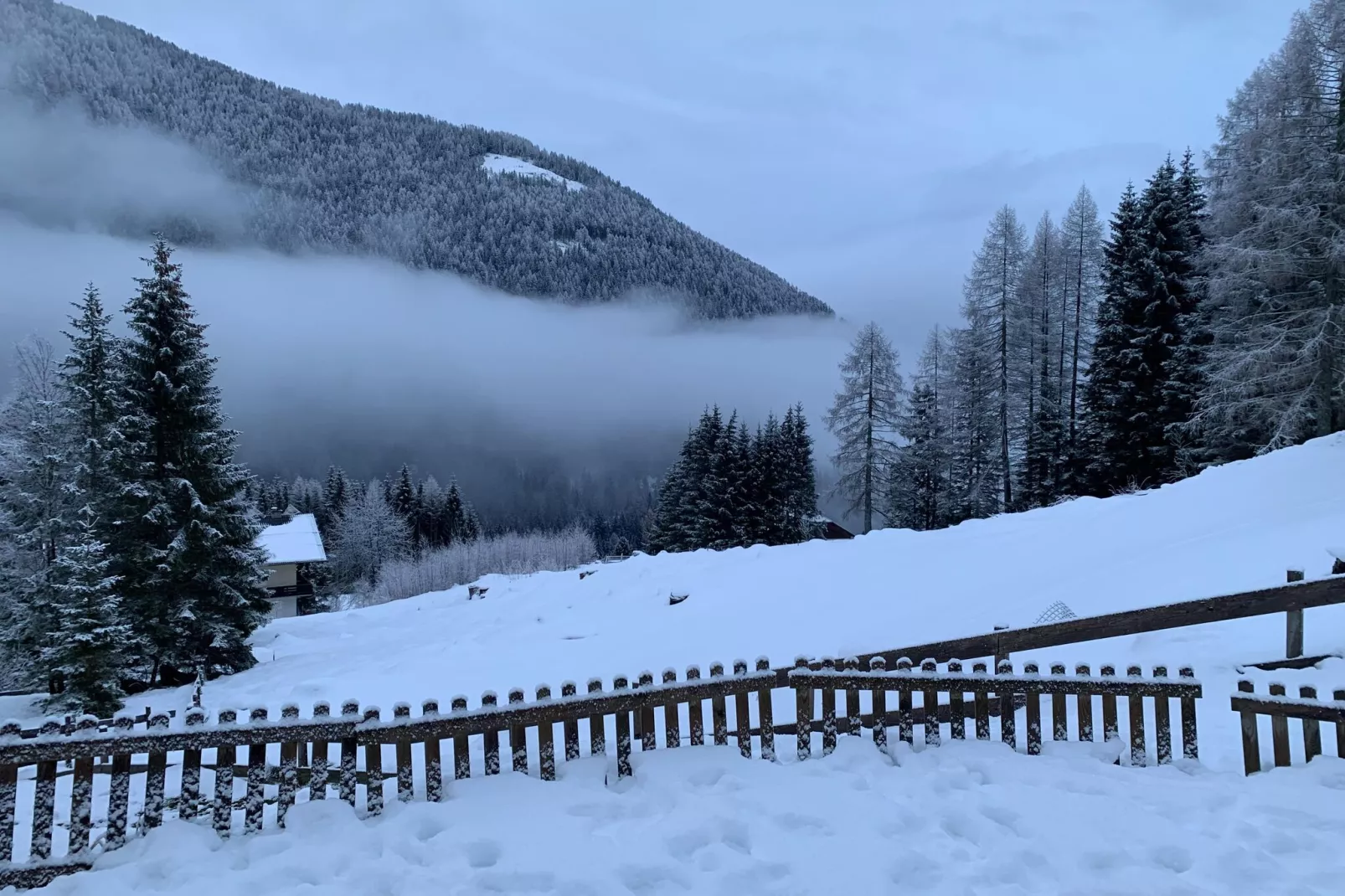 Chalet Ahorn Bad Kleinkirchheim-Uitzicht winter
