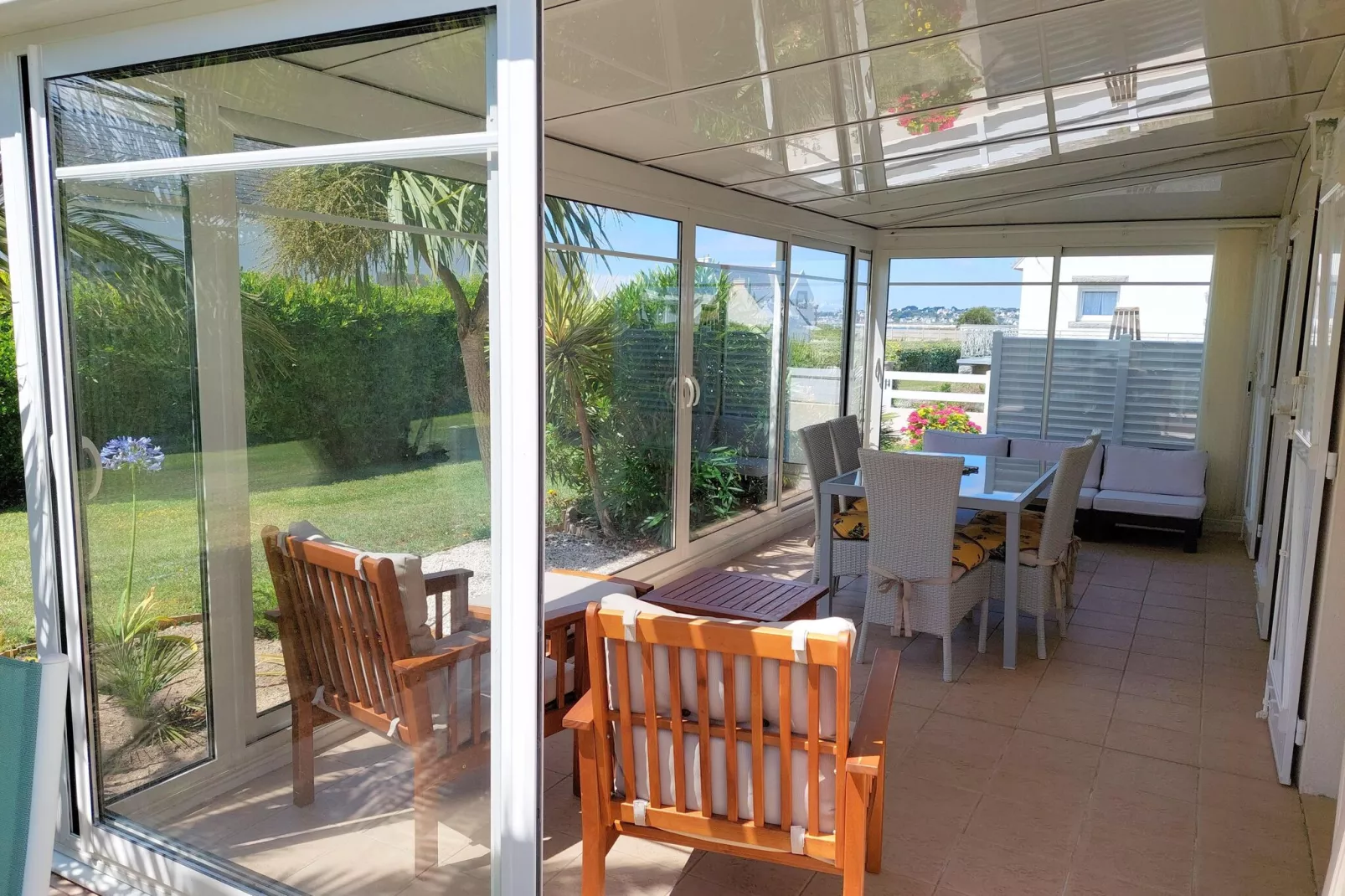 Ferienhaus in unmittelbarer Meernähe Plouhinec-Woonkamer