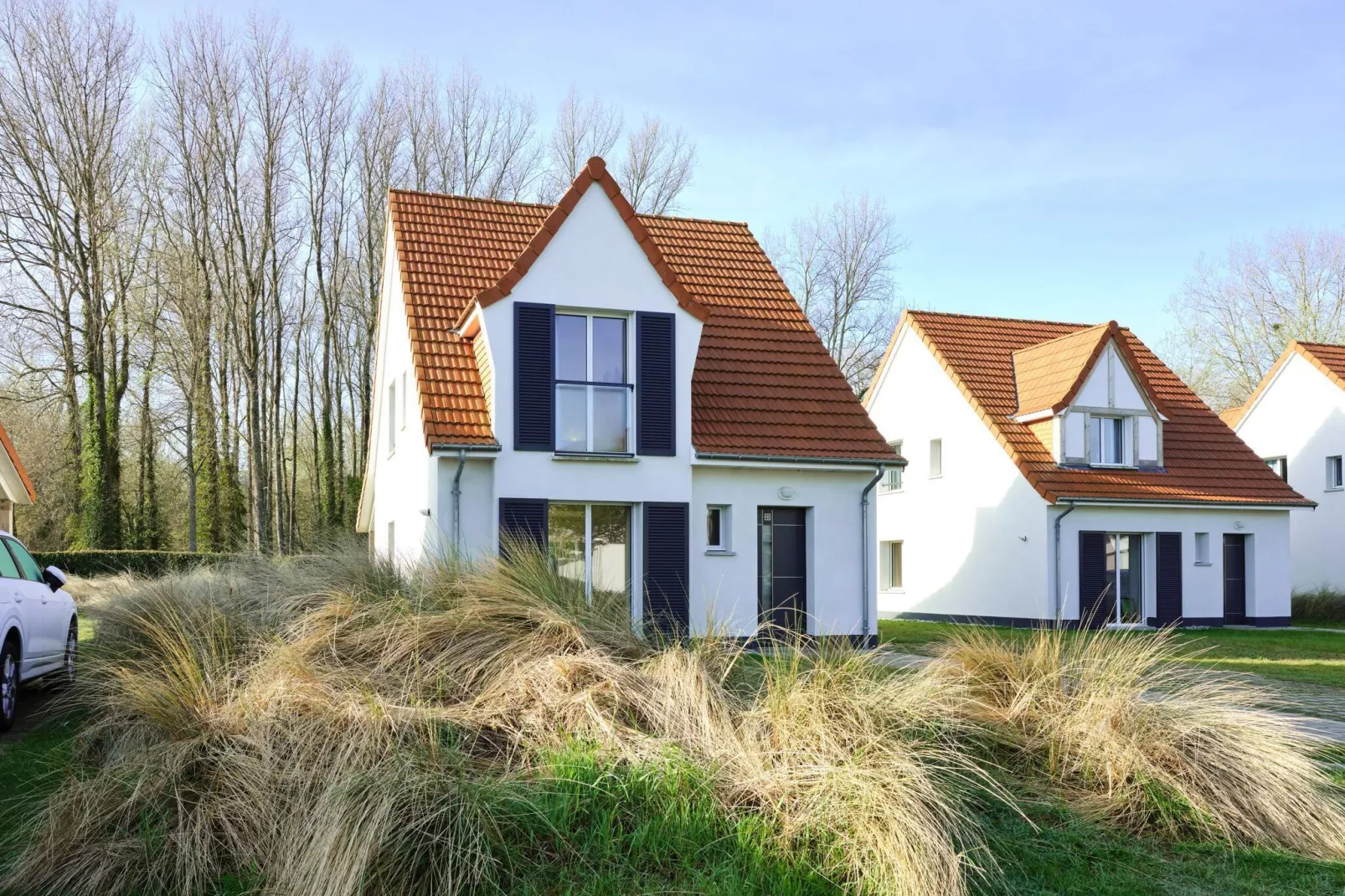 Prachtig vrijstaand vakantiehuis op slechts 800 m. van zee-Buitenkant zomer