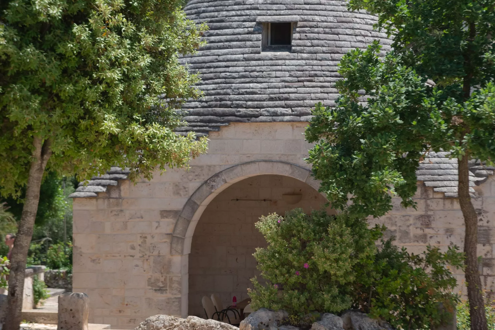 Trulli Tre Corbezzoli - Ostuni-Buitenkant zomer