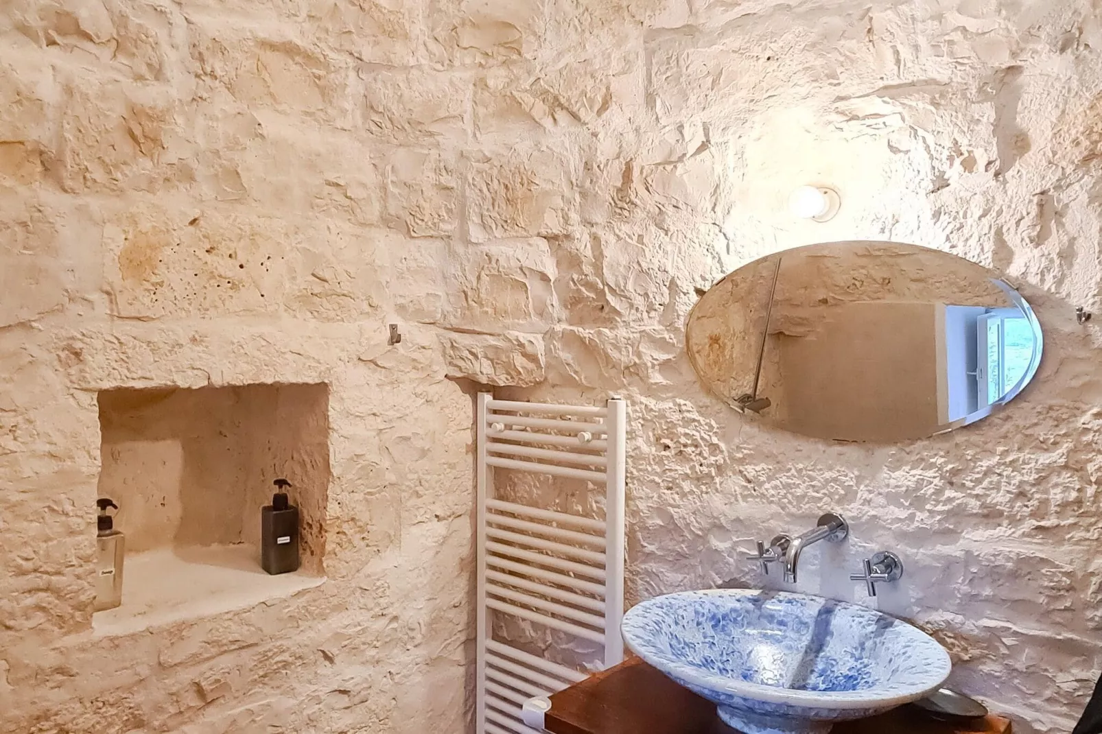 Trulli Fantese 4 Ostuni-Badkamer