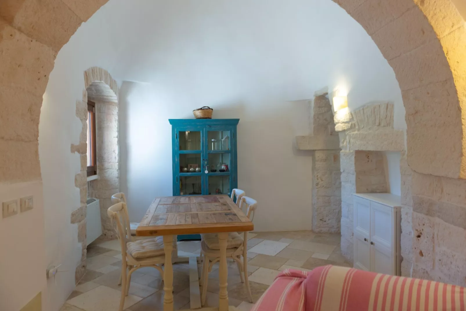 Trullo Terra di mezzo in Martina Franca-Eetkamer